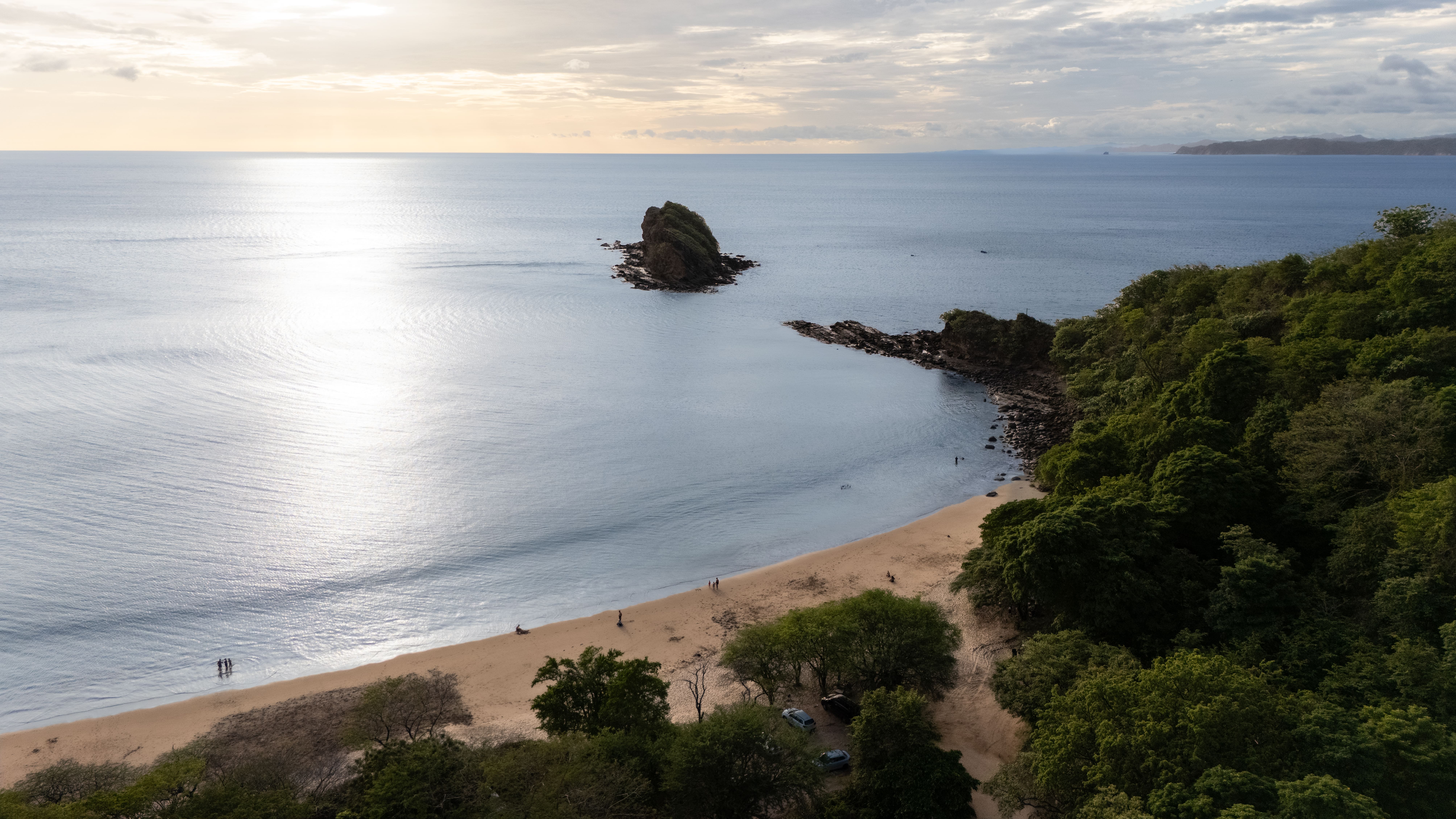 Bahía Junquillal y Playa Rajada: dos noches en camper en el Guanacaste que no se vendió