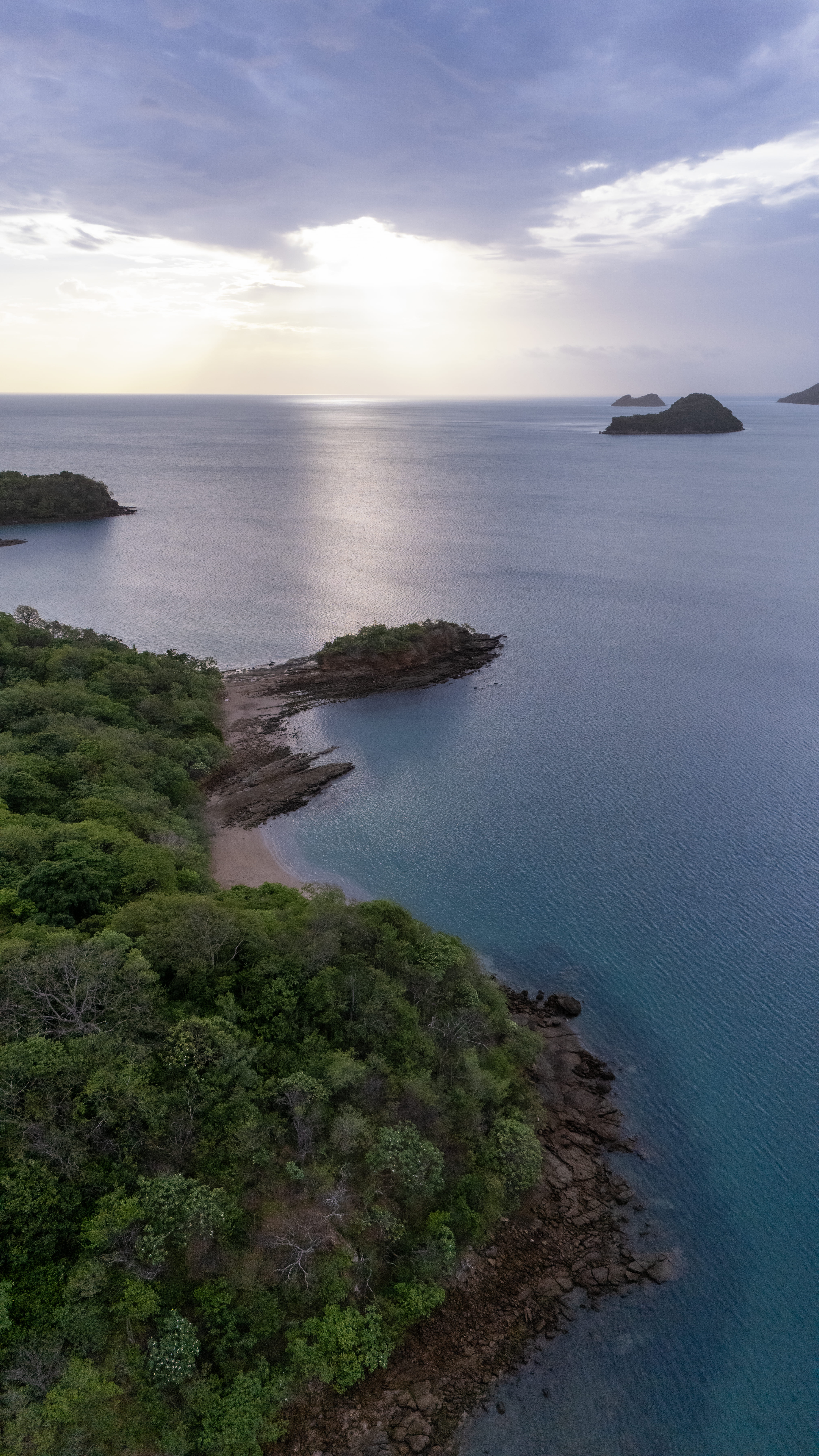 Atardecer sobre Playa Rajada visto desde la orilla
